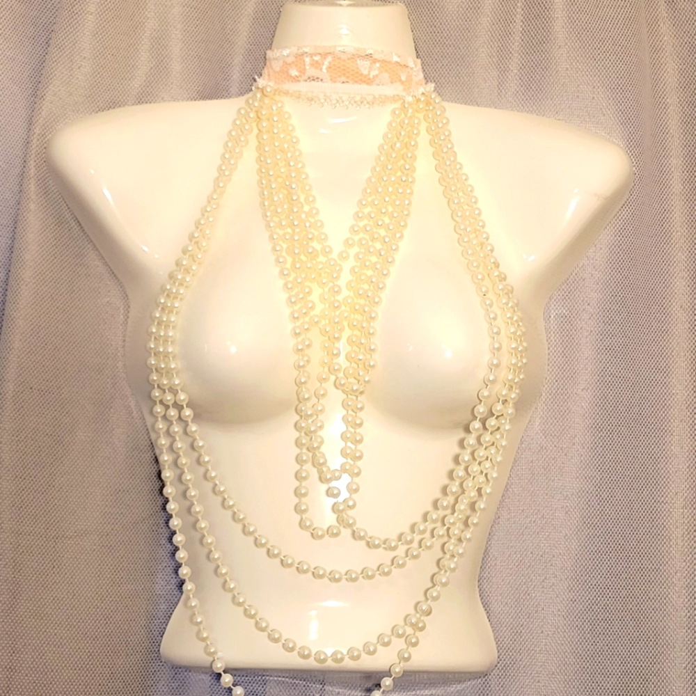 Necklace /  Sexy pearl top